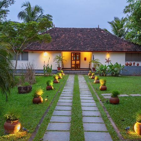 Baymaas Lake House Kochi Exterior foto