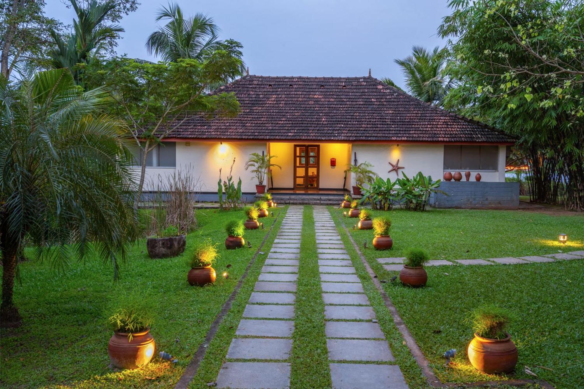 Baymaas Lake House Kochi Exterior foto