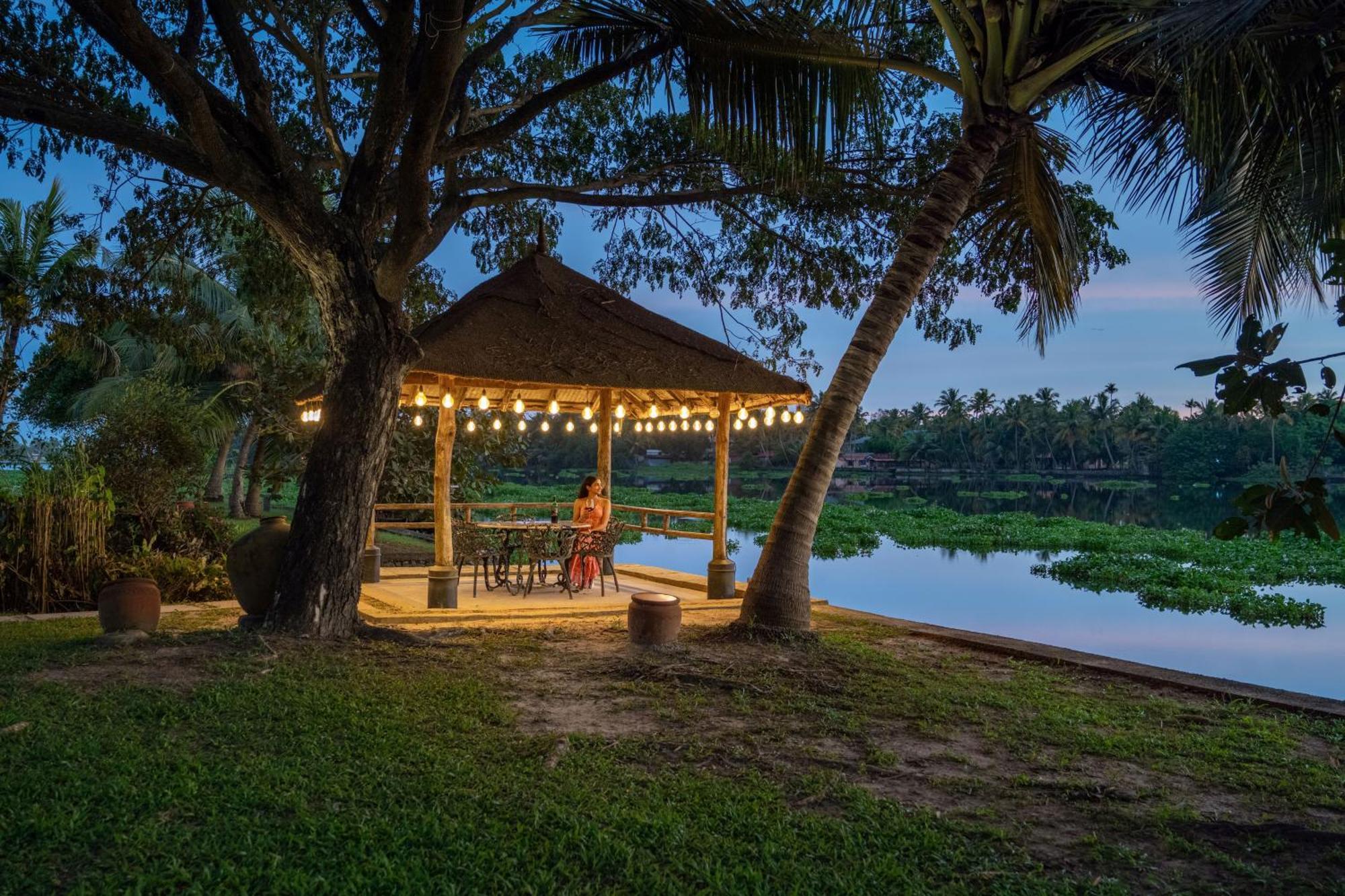 Baymaas Lake House Kochi Exterior foto