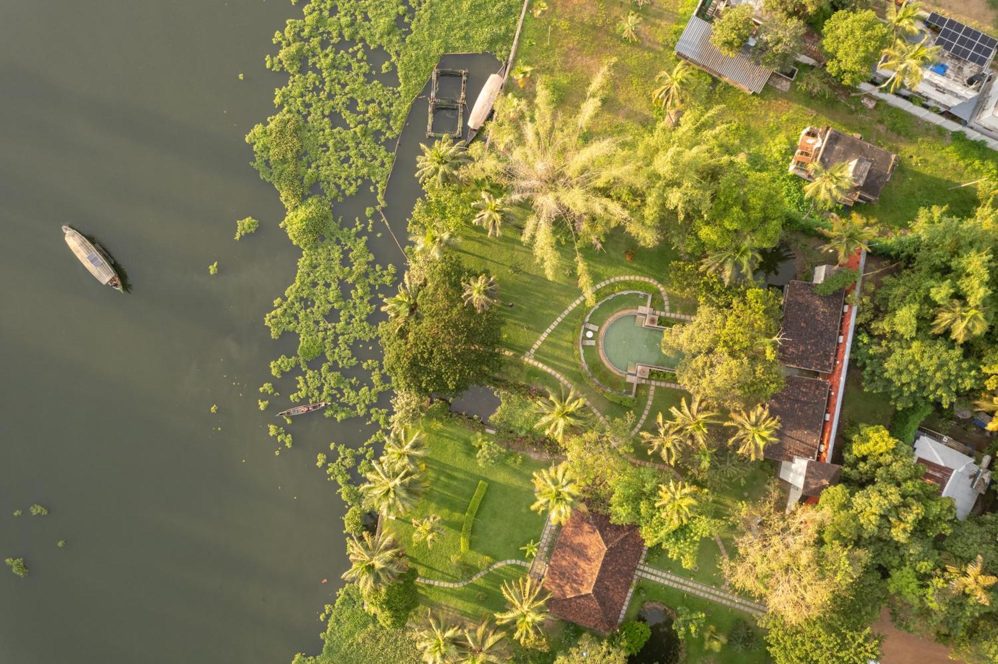 Baymaas Lake House Kochi Exterior foto