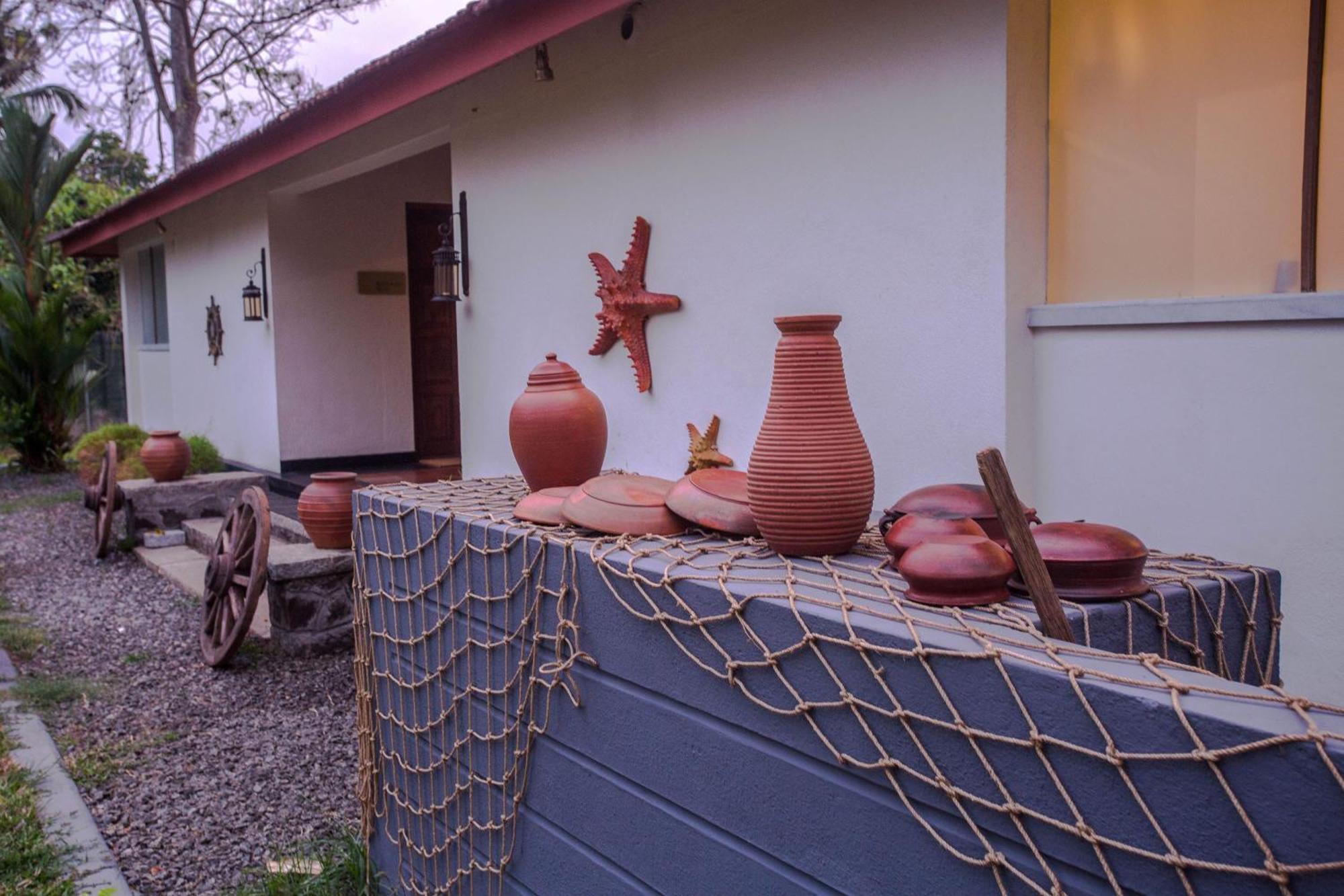 Baymaas Lake House Kochi Exterior foto