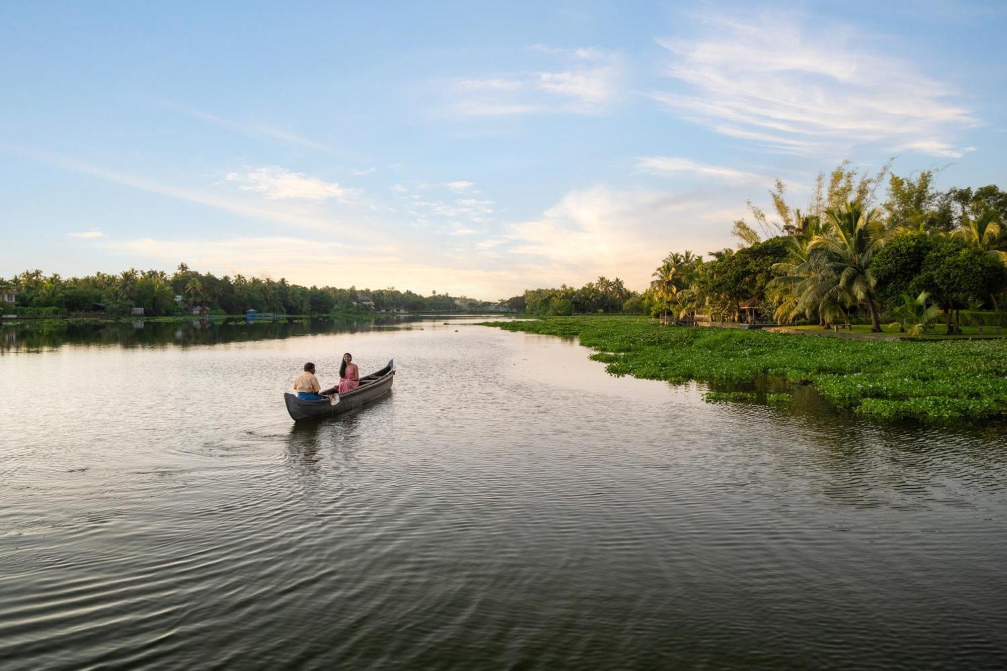 Baymaas Lake House Kochi Exterior foto