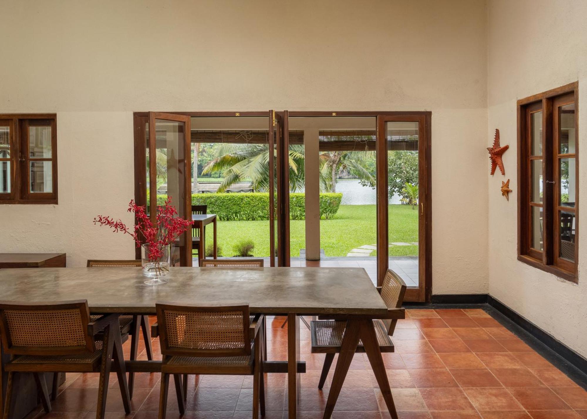 Baymaas Lake House Kochi Exterior foto