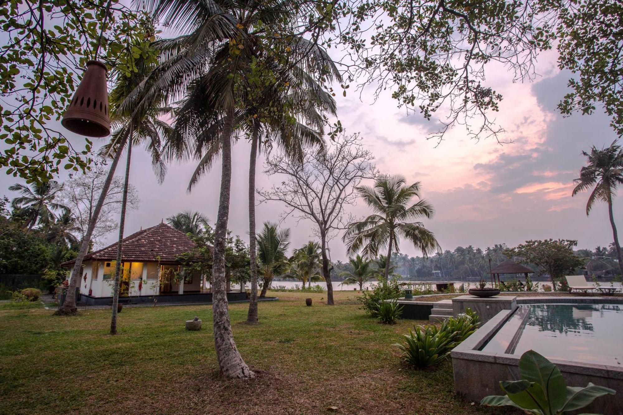 Baymaas Lake House Kochi Exterior foto